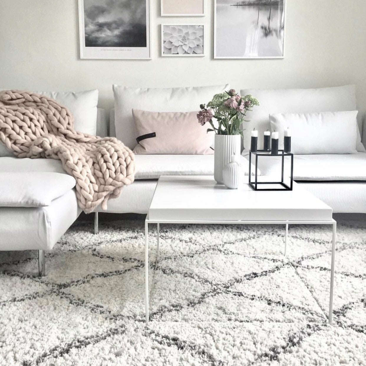 Black And White Rhombus Living Room Line Carpet
